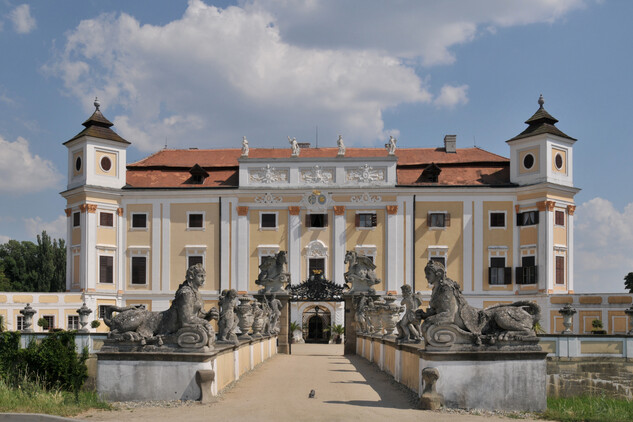 Pohled na hlavní průčelí. | © František Sysel