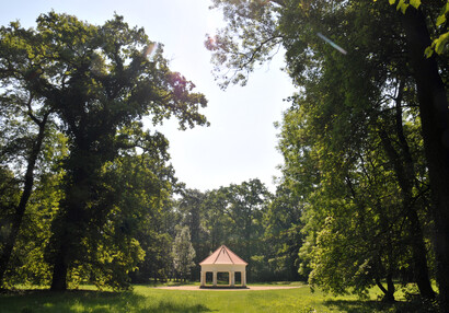 Zámecká bažantnice s loveckým pavilonem z roku 1766. | © František Sysel