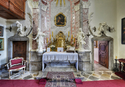 Zámecká kaple sv. Jana Nepomuckého založená roku 1712. | © Stanislav Krčmář