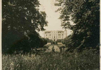 Pohled na zámek kolem r. 1910